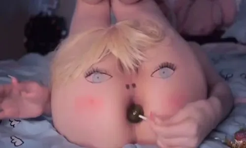 Девушка-квадробер поёт з…